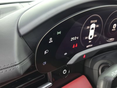 2022 Porsche TAYCAN 缩略图 31