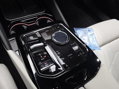 2026 BMW 5 SERIES — миниатюра 12