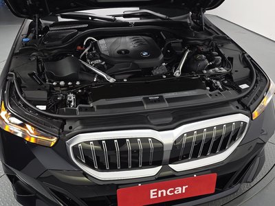 2026 BMW 5 SERIES 照片 7