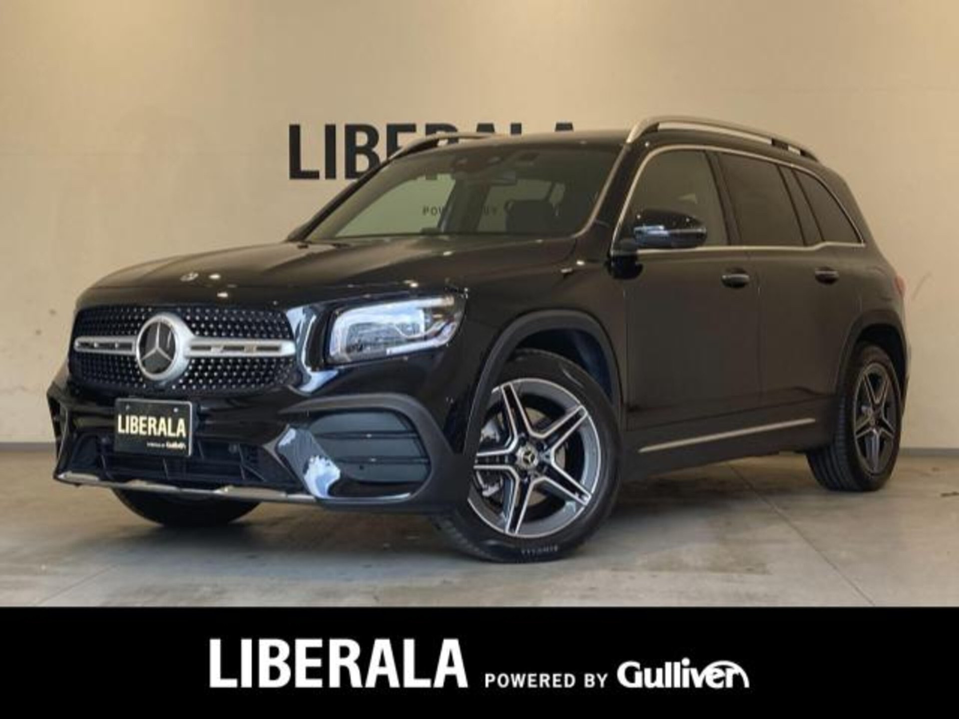 MERCEDES-BENZ GLB - View 1