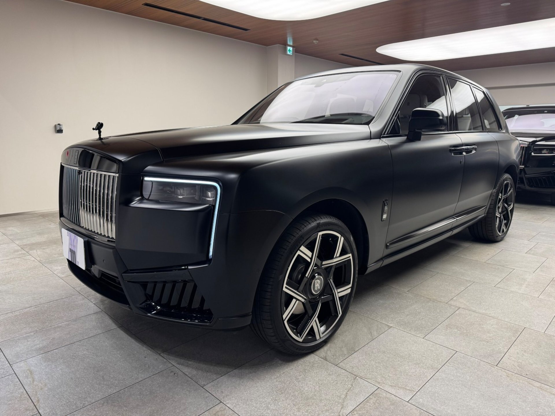 ROLLS ROYCE CULLINAN - View 1