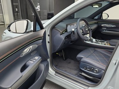 2025 Genesis GV70 — миниатюра 13