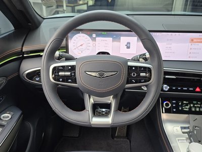 2025 Genesis GV70 — миниатюра 19