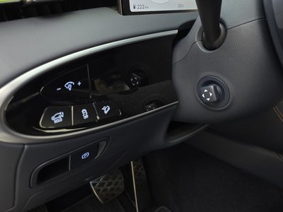 2025 Genesis GV70 — миниатюра 25