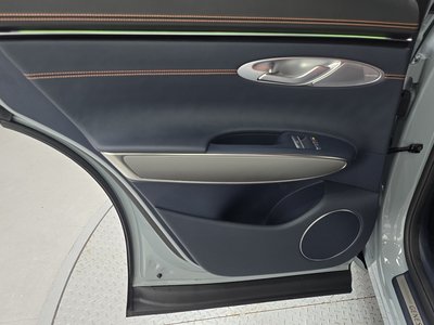 2025 Genesis GV70 — миниатюра 15