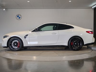 صورة 6 لـ 2024 BMW M4 COUPE