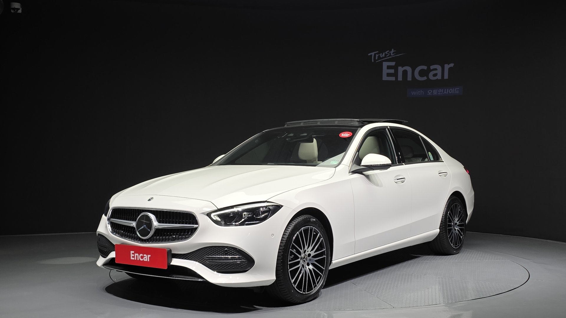 MERCEDES-BENZ C-CLASS - View 1