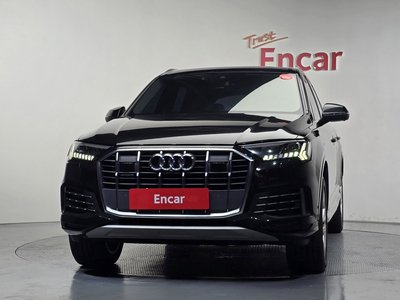 2023 AUDI Q7 photo 2