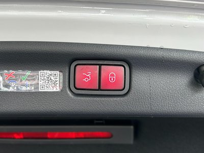 2026 Mercedes-BENZ C-CLASS 缩略图 13