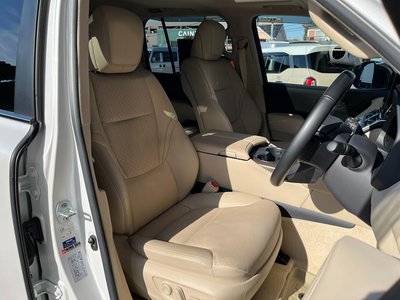 TOYOTA LAND CRUISER 300 - 10