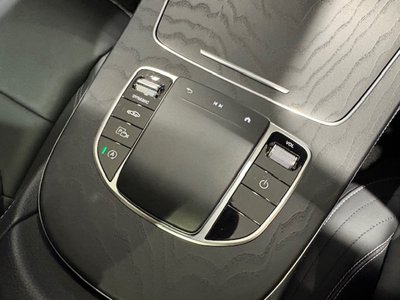 MERCEDES-BENZ E-CLASS - 8