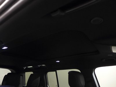 صورة 8 لـ 2022 LAND Rover DEFENDER