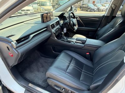 2021 Lexus RX — миниатюра 23
