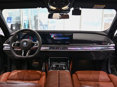 BMW 7 SERIES - 8