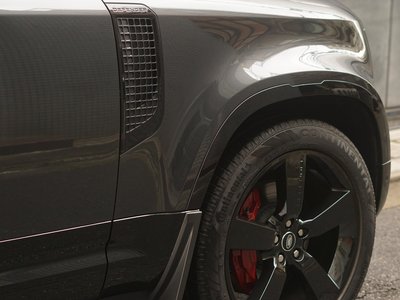 LAND ROVER DEFENDER - 8