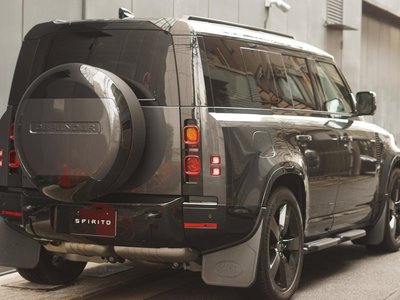 LAND ROVER DEFENDER - 4