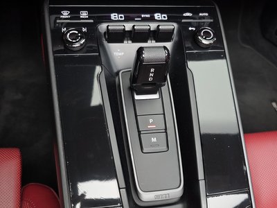 صورة 9 لـ 2020 Porsche 911