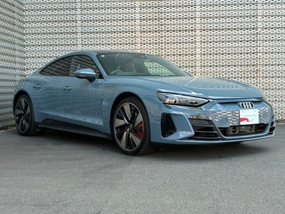 AUDI E-TRON GT QUATTRO - 6