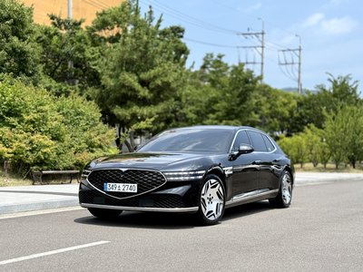 صورة 1 لـ 2022 Genesis G90 (RS4)