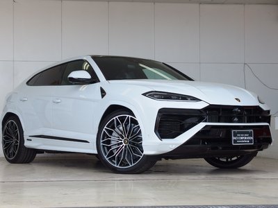 LAMBORGHINI URUS - 6