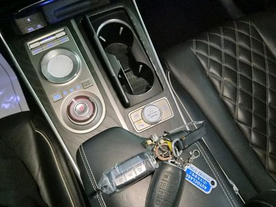 2022 Genesis GV80 thumbnail 13