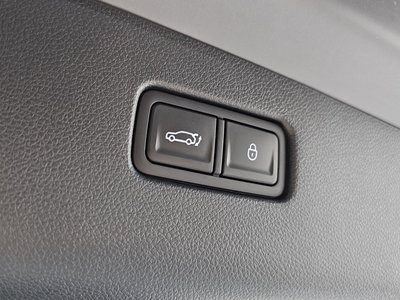 2022 Genesis GV70 — миниатюра 20