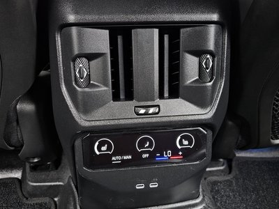 2025 BMW X3 缩略图 18