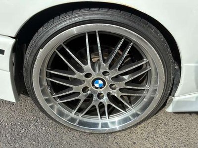 1990 BMW M3 — миниатюра 26