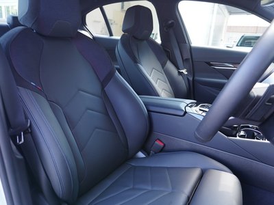 صورة 6 لـ 2026 BMW 5 SERIES