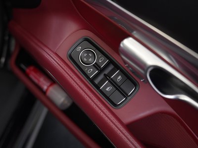 PORSCHE 718 - 8