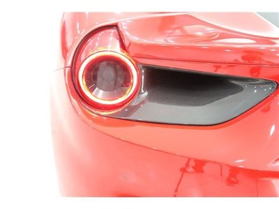 FERRARI 488 - 8