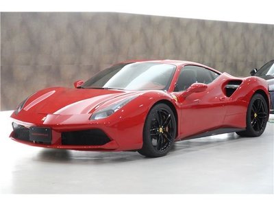 FERRARI 488 - 1
