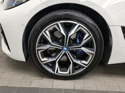 BMW I4 - 6