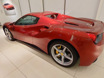 2019 Ferrari 488 SPIDER photo 10