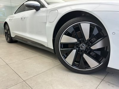 صورة 10 لـ 2023 AUDI E-TRON GT QUATTRO