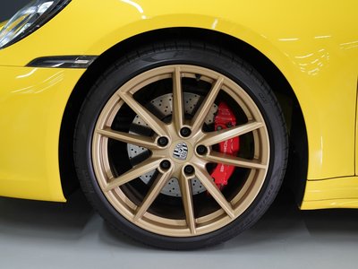 PORSCHE 911 - 4