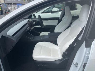 TESLA MODEL Y - 9