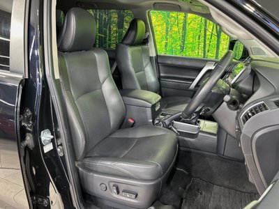 TOYOTA LAND CRUISER PRADO - 8