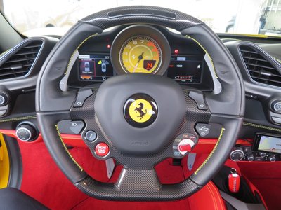 2017 FERRARI 488 SPIDER — миниатюра 21