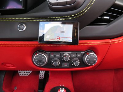 2017 FERRARI 488 SPIDER — миниатюра 22
