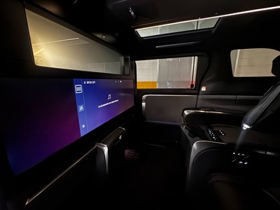 2024 Lexus LM photo 9
