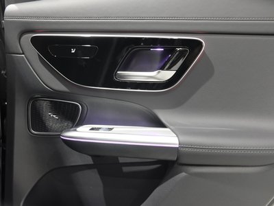 2025 Mercedes-BENZ GLC 缩略图 36