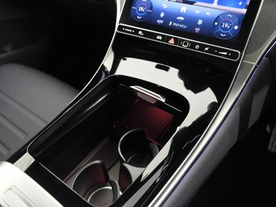 2025 Mercedes-BENZ GLC 缩略图 15