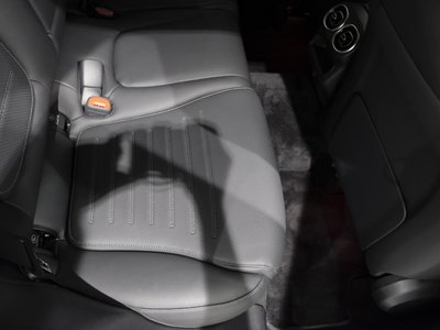 2025 Mercedes-BENZ GLC 缩略图 35