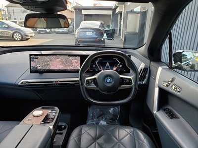 2022 BMW IX thumbnail 17