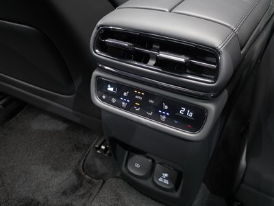 صورة مصغرة 31 لـ 2025 Genesis GV80