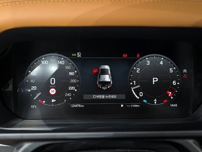 LAND ROVER DEFENDER - 8