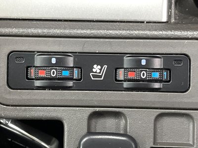 TOYOTA LAND CRUISER PRADO - 7