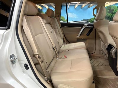 TOYOTA LAND CRUISER PRADO - 10