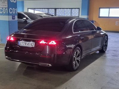 MERCEDES-BENZ E-CLASS - 3